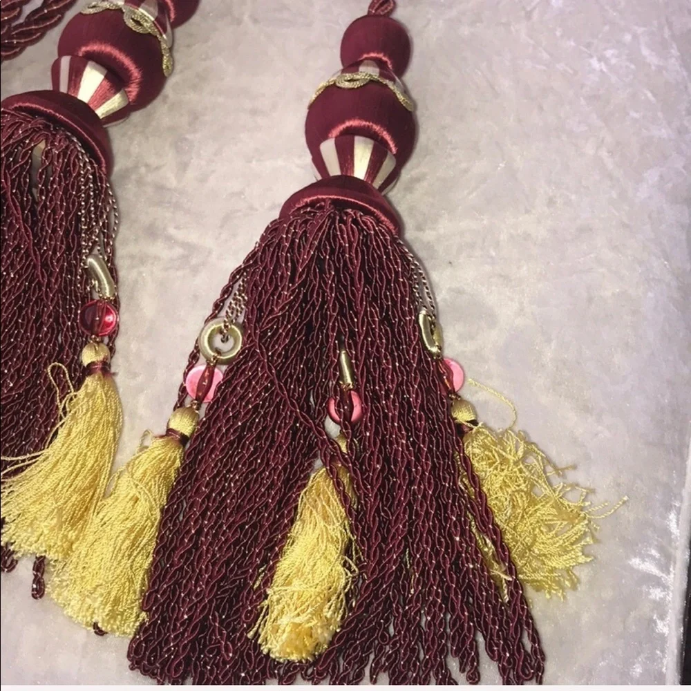NWOT Custom Decorative elegant curtain tassel tiebacks with beading (set)
